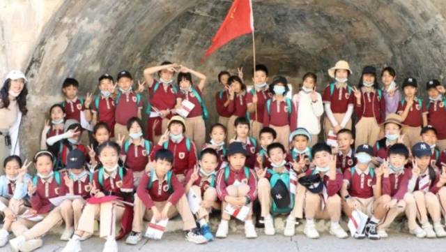 莞外创新“党建+育人”，构建十二年一贯制研学课程体系