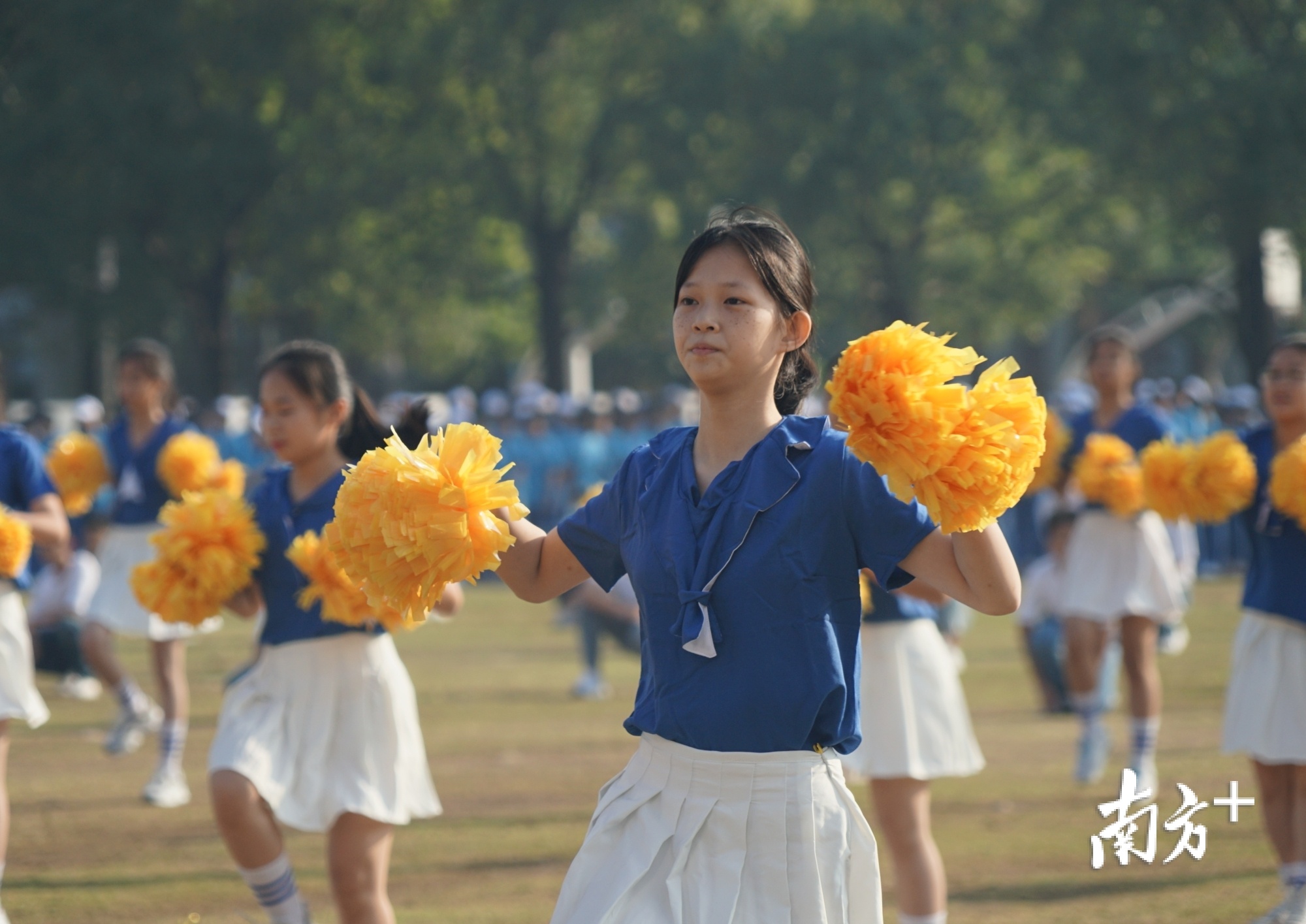 外语部动感团体舞蹈。 外语部动感团体舞蹈。