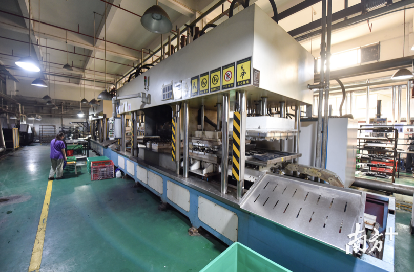 聚焦大联盟展会⑥ | 汇林包装：网红自嗨锅是这样生产出来的