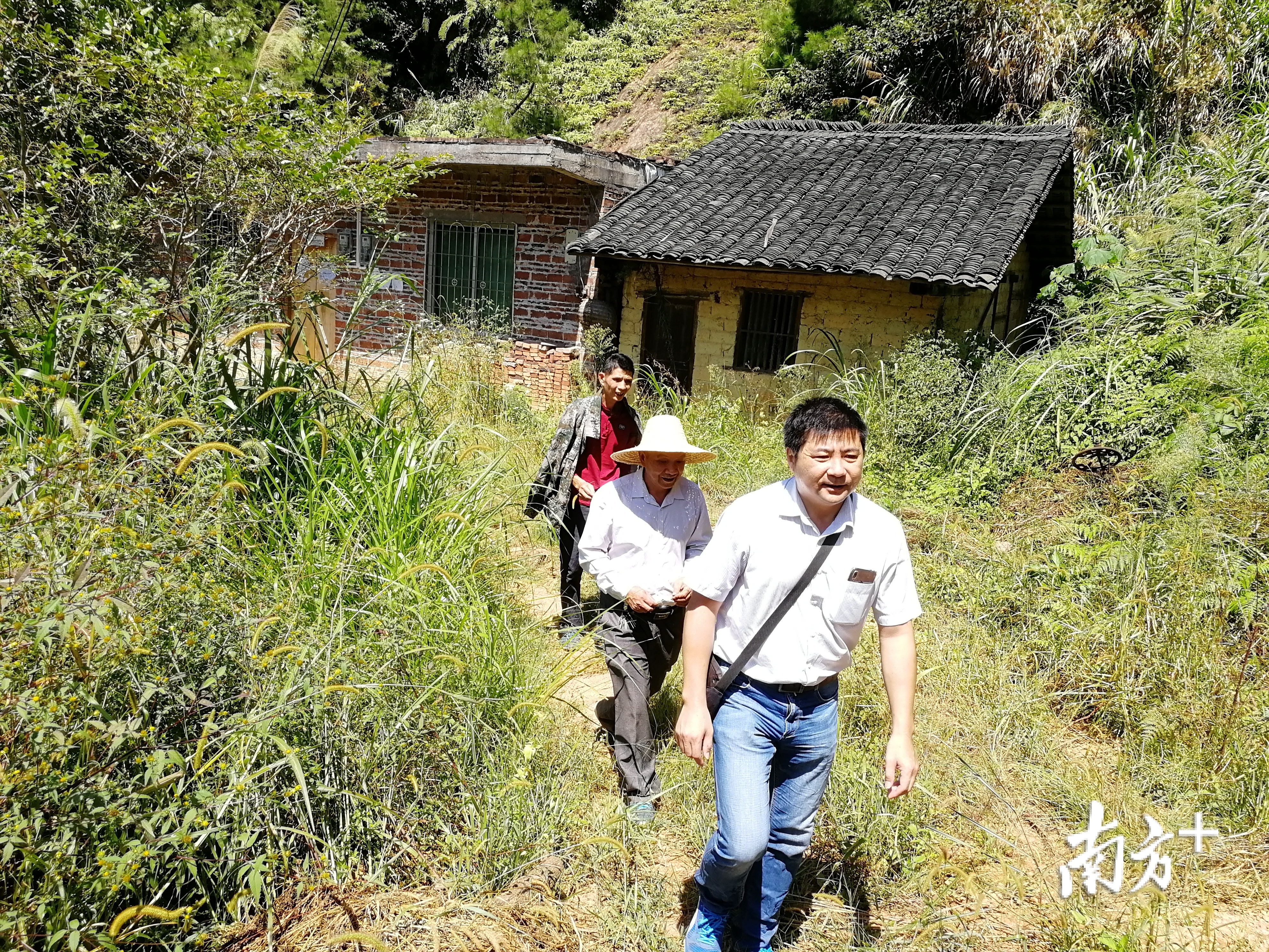 东莞银行驻韶关两江镇曹家洞村扶贫干部张炽荣 东莞银行驻韶关两江镇曹家洞村扶贫干部张炽荣