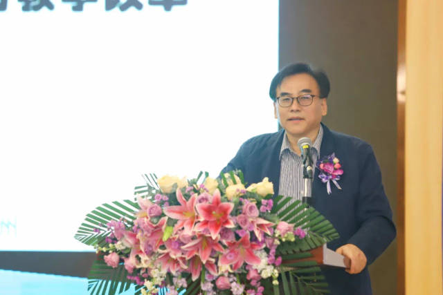 教育部教育发展研究中心原副主任、中国教育发展战略学会常务副会长韩民进行主题发言。
