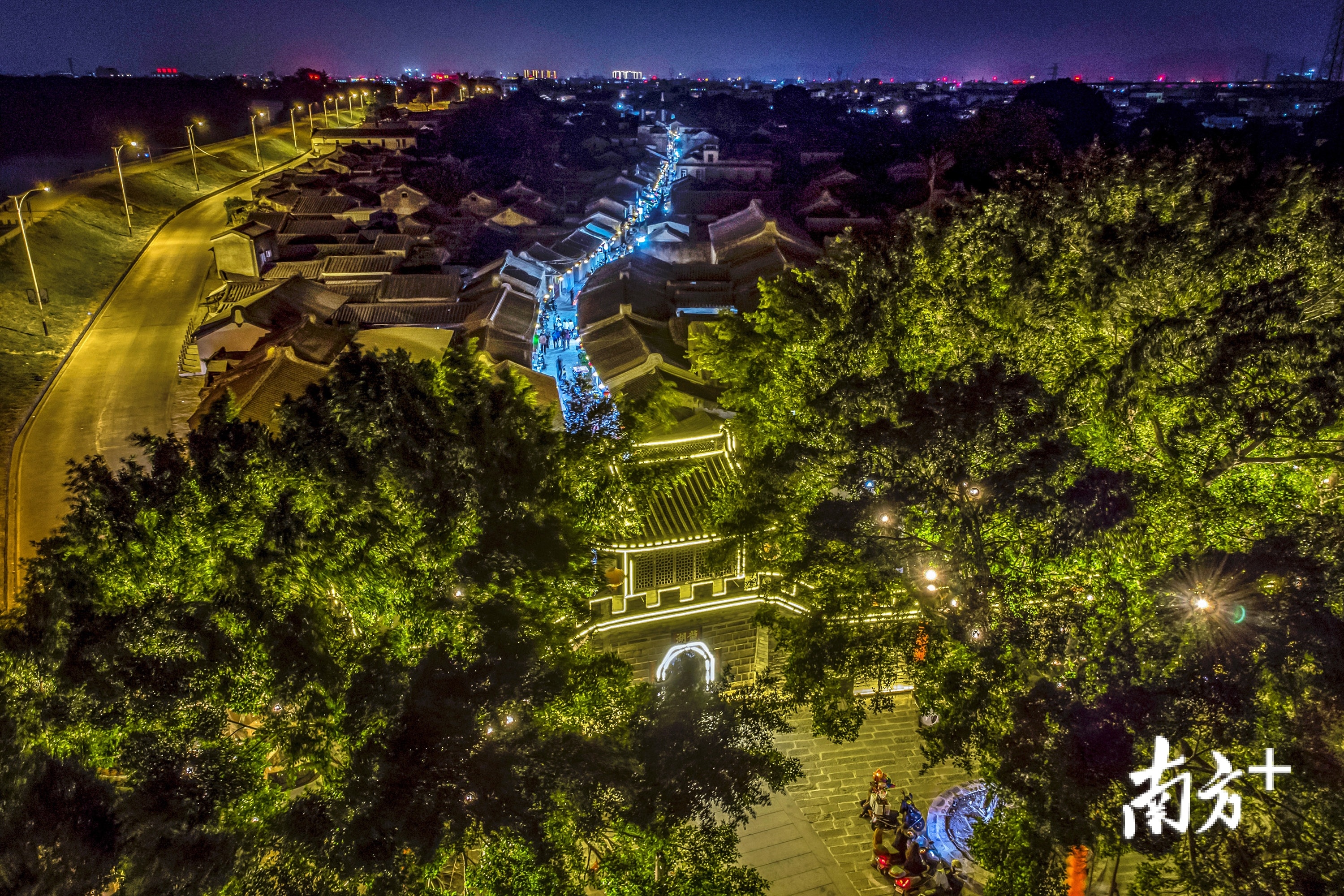 龙湖古寨。 陈鑫 摄