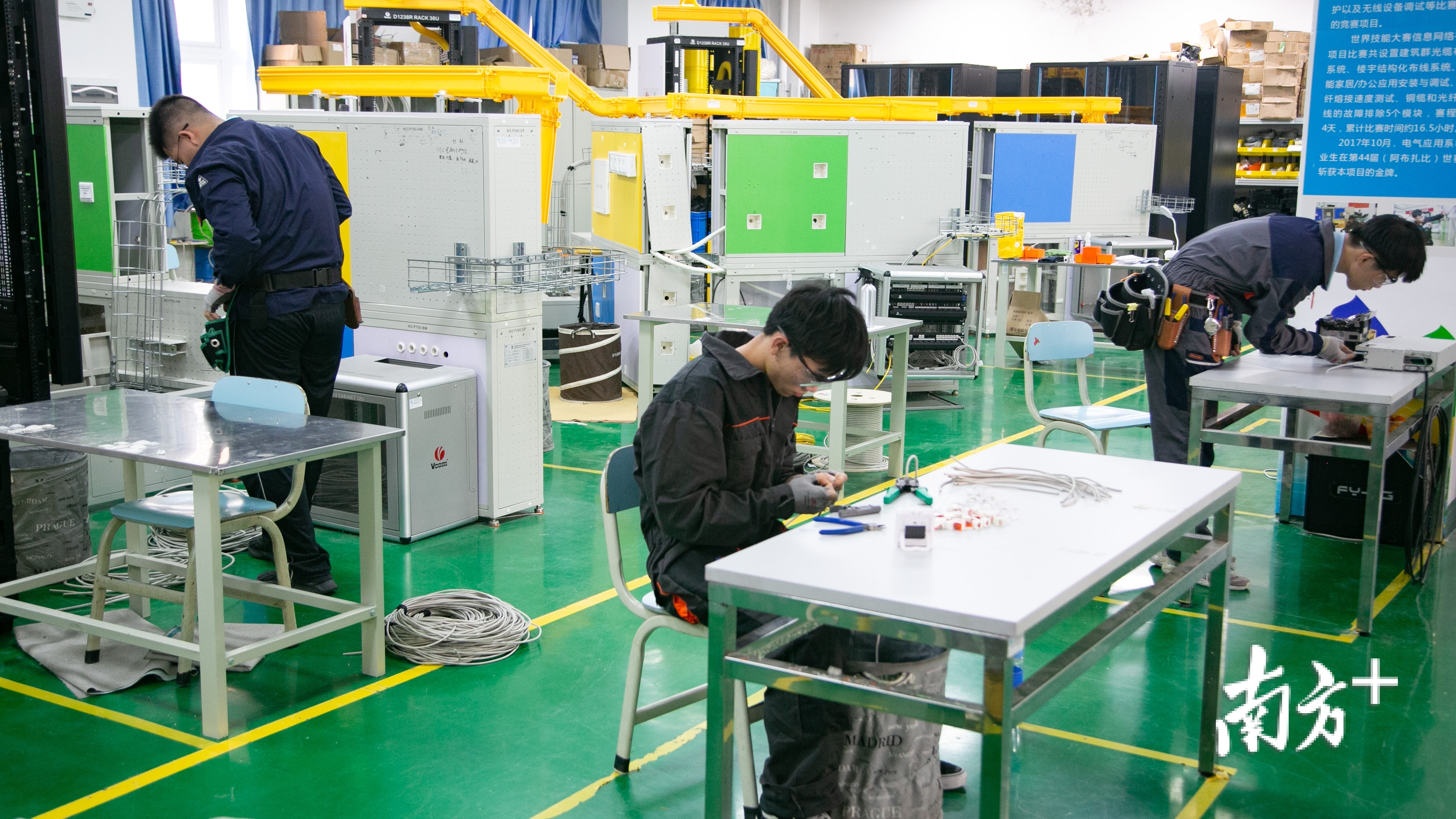 中山学子冲击世赛信息网络布线项目