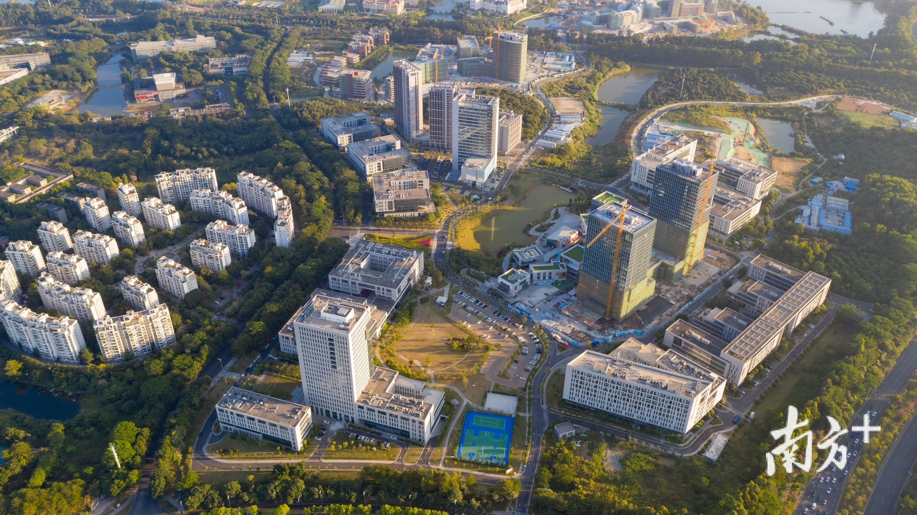 松山湖功能区竞争力报告乘势而上大道惟新