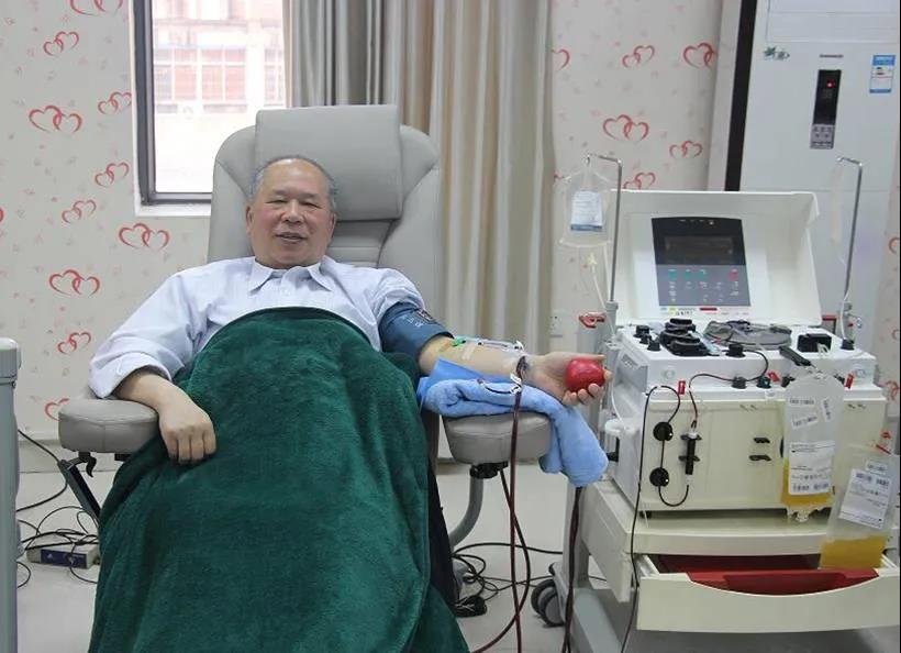 李慧文参加无偿献血