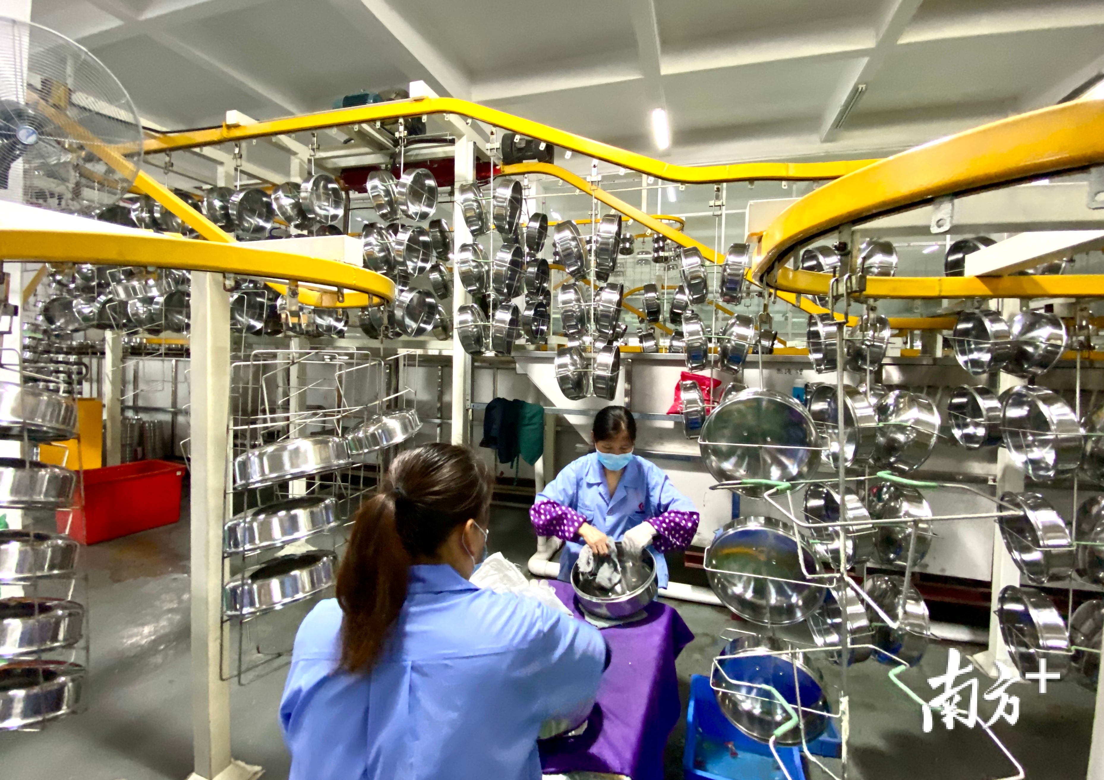 广东创生不锈钢制品智能制造生产线。 广东创生不锈钢制品智能制造生产线。