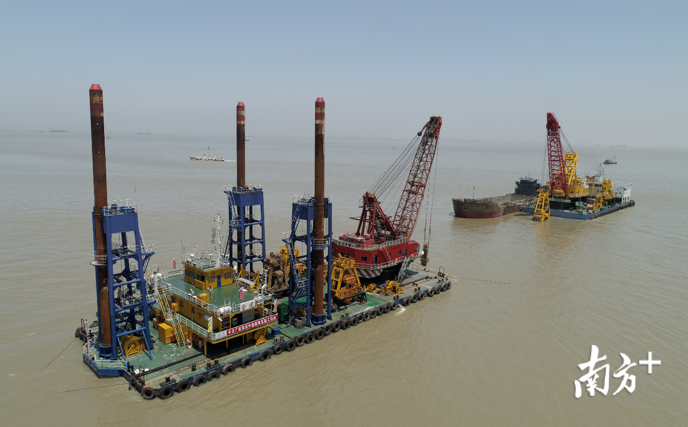 金雄、金建联袂施工。通讯员供图