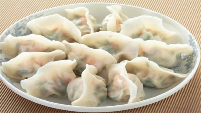每日一膳|驱寒不能靠抖，来一盘羊肉大葱饺子