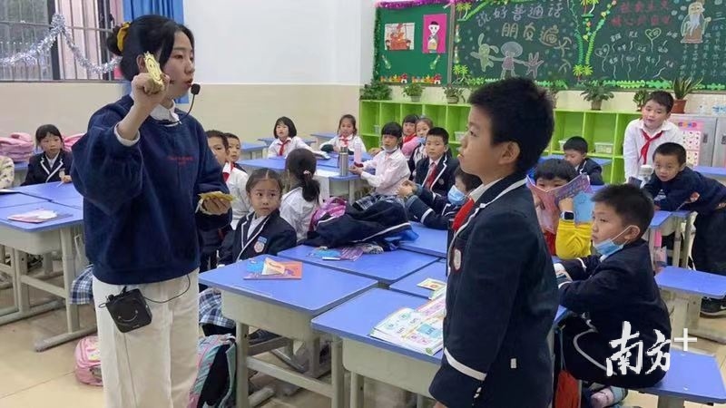 2019年春季开学，麻涌镇联合第三方社会机构，率先在辖区内7所公办小学及幼儿园开展“430课后服务”