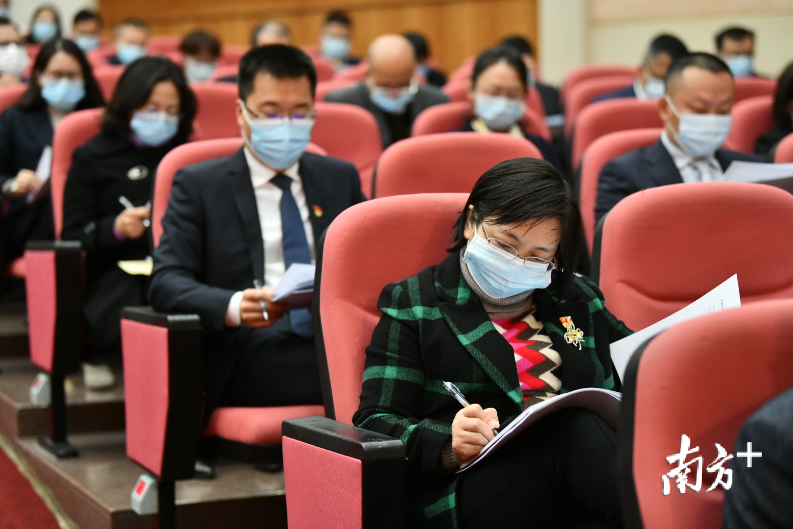 12月22日，中共佛山市南海区委十三届十次全会召开。图为全会现场。戴嘉信摄