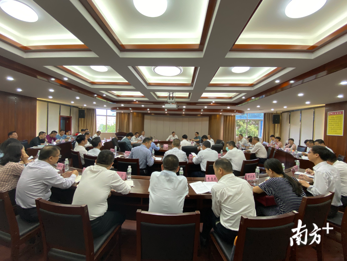 11月17日上午，潮州市委党的建设工作领导小组办公室召开2020年第九次工作会议。