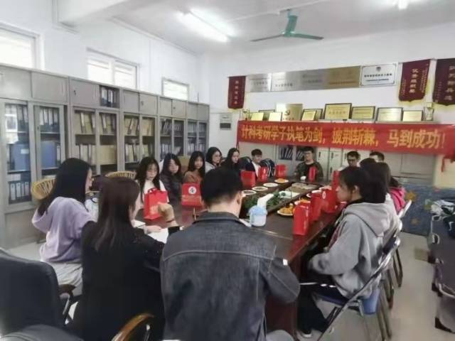 仲恺农业工程学院组织考研座谈会