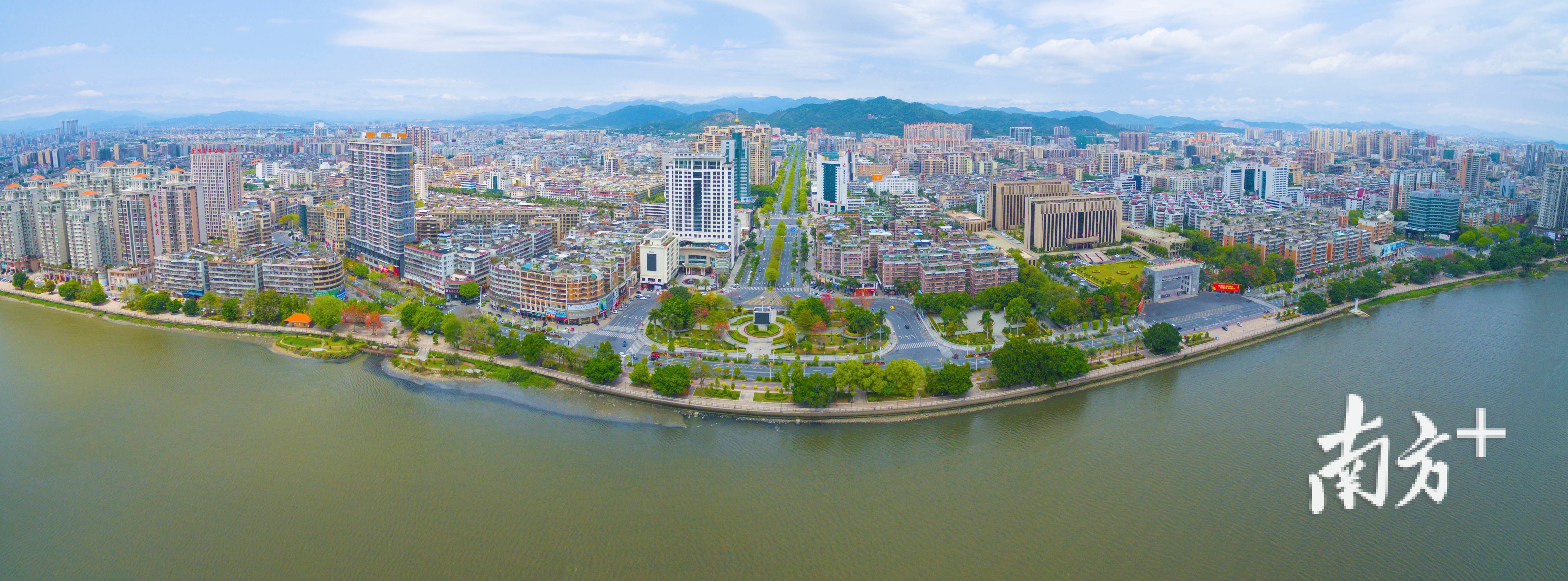 榕江北河两岸生态资源丰富成为白鹭的家园。林碧鸿 摄