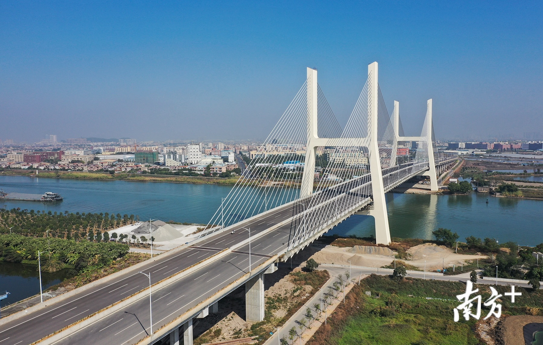 12月29日，黄圃快线全线建成通车。