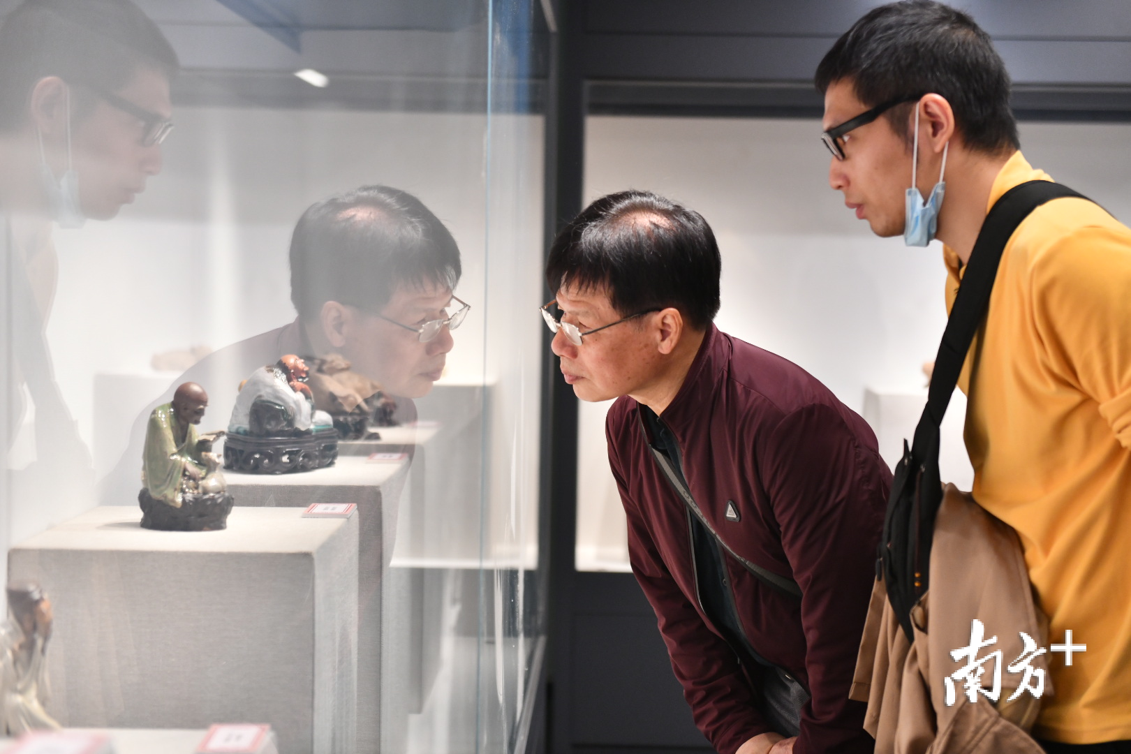 不少专家、梁氏后人和市民见证了梁园及周边环境提升工程的建设成果。南方日报记者 戴嘉信 摄