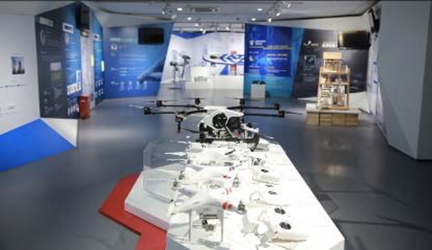 在粤港澳大湾区，年轻人打造新产品的速度可以比欧美地区快5到10倍，而成本只有它们的几分之一。