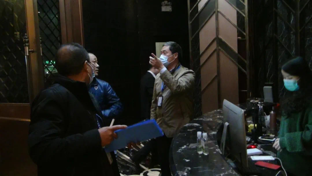 12月，潮州市文广旅体局执法部门对主城区网吧、电影院等人群密集场所开展疫情防控、消防安全专项检查。