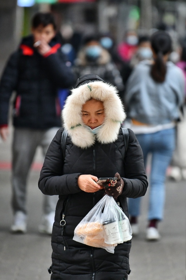 广州的朋友,记得寒风中多穿点