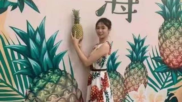 菠萝妹妹烹制菠萝全宴，开动！