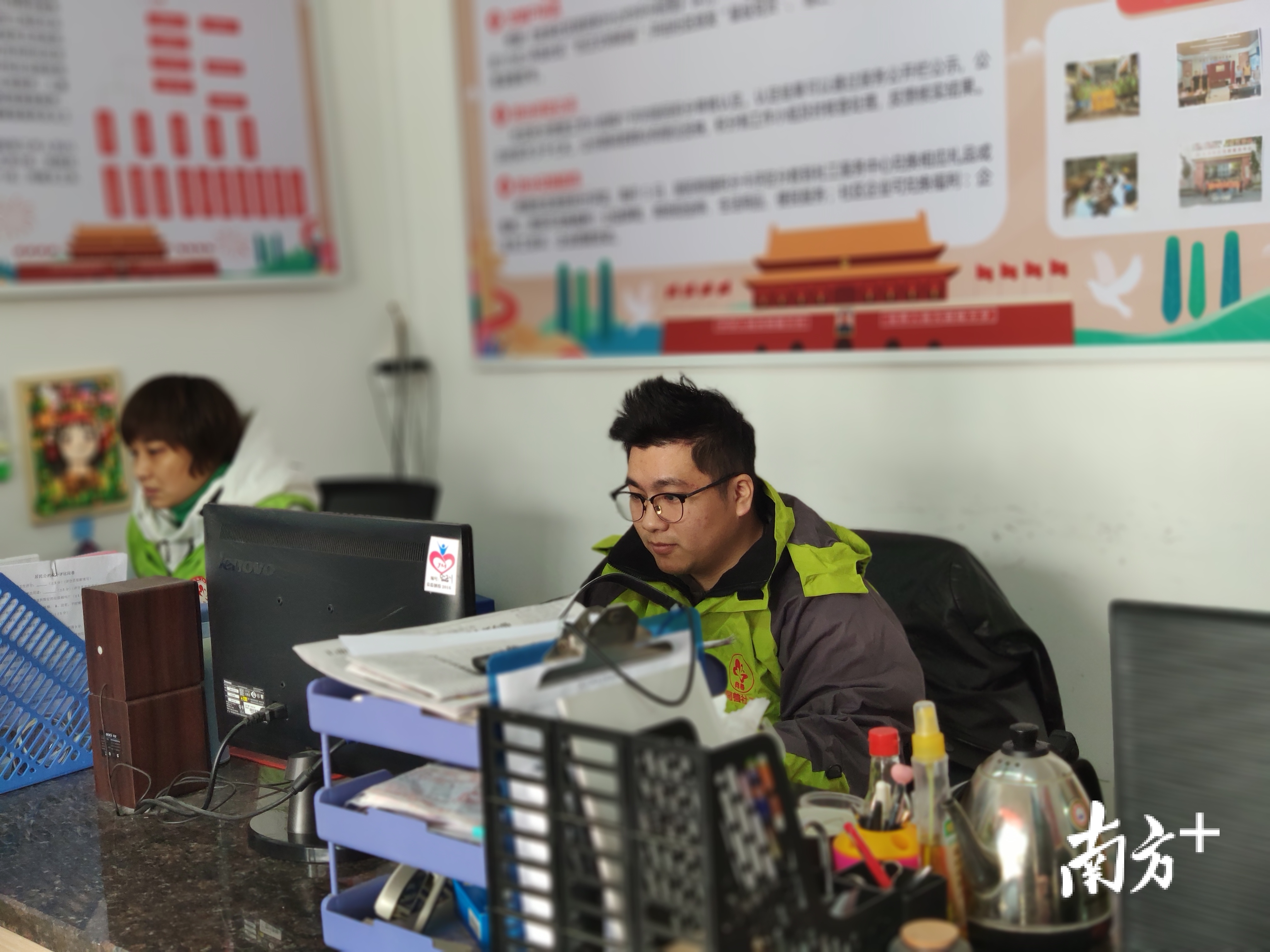 工作中的方耀翰。黄绍侦 摄 工作中的方耀翰。黄绍侦 摄