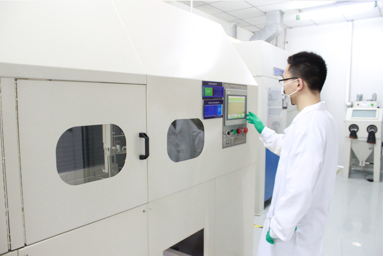 如今中科安齿正迎来新一轮快速发展。受访者供图