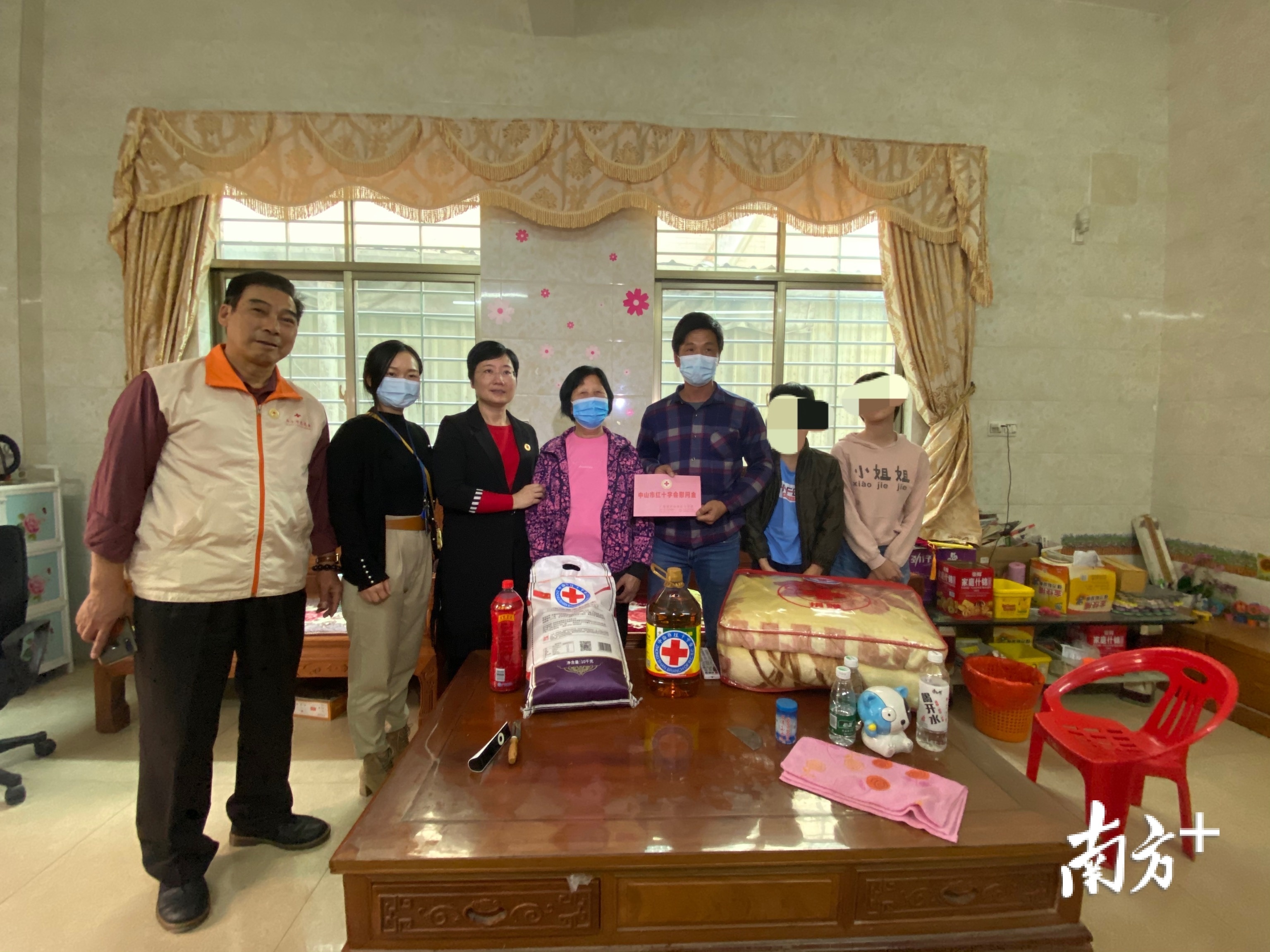 中山红十字会慰问“三献者”！关注器官捐献家庭生活困境