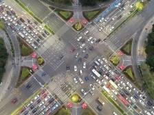 佛山多举措化解交通“肠梗阻”：平时高峰拥堵延时三年下降6.0%