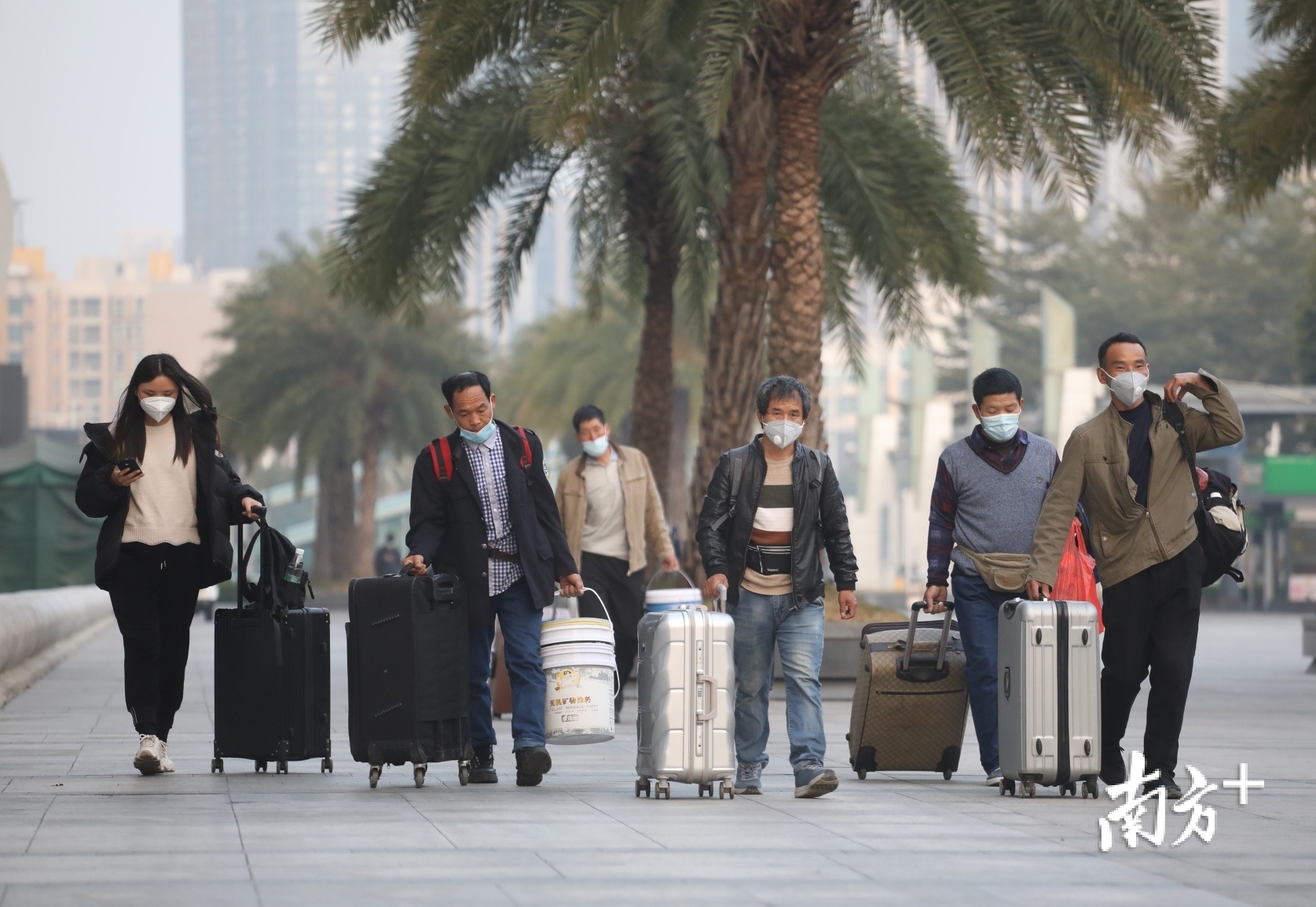 珠海2021年春运首日,他们踏上回家路