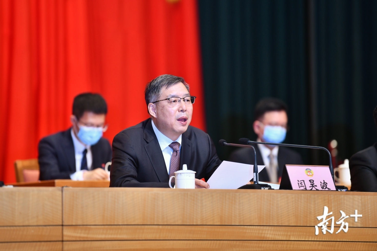 佛山市委常委、南海区委书记闫昊波表示,新的一年,希望各级政协组织和广大政协委员深入贯彻南海区委工作部署,继续发扬传统、发挥优势。戴嘉信 摄 佛山市委常委、南海区委书记闫昊波表示,新的一年,希望各级政协组织和广大政协委员深入贯彻南海区委工作部署,继续发扬传统、发挥优势。戴嘉信 摄