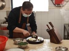 视频| 广宁名厨进企业，抚慰留肇“思乡胃”