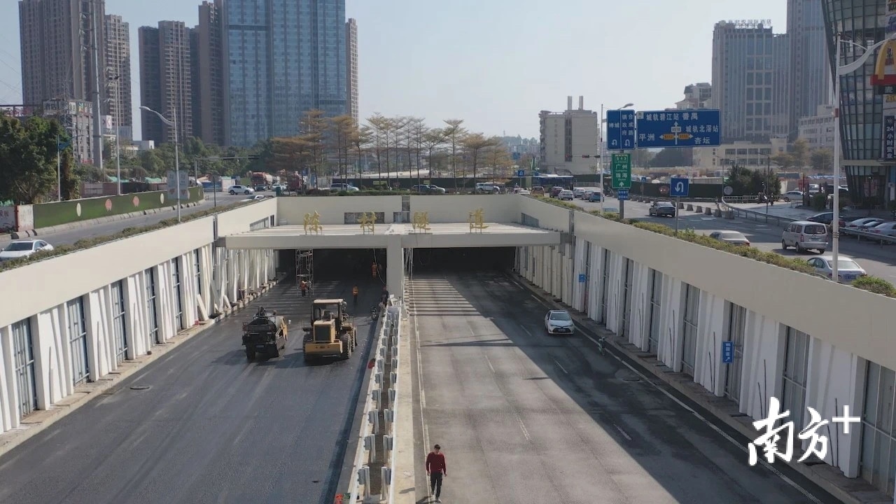 陈村隧道长540米，宽约25米，为双向6车道，设计速度为60km/h。