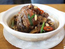 美食到+|粤菜师傅·肇庆名厨教你做春节美食：八珍水牛蹄