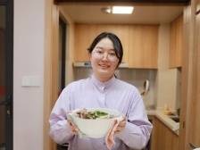 留下过个广东年③ | 湖北教师：情如莲藕排骨汤，“藕断丝连”