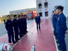 港珠澳大桥下，消防“守岛人”这样过春节