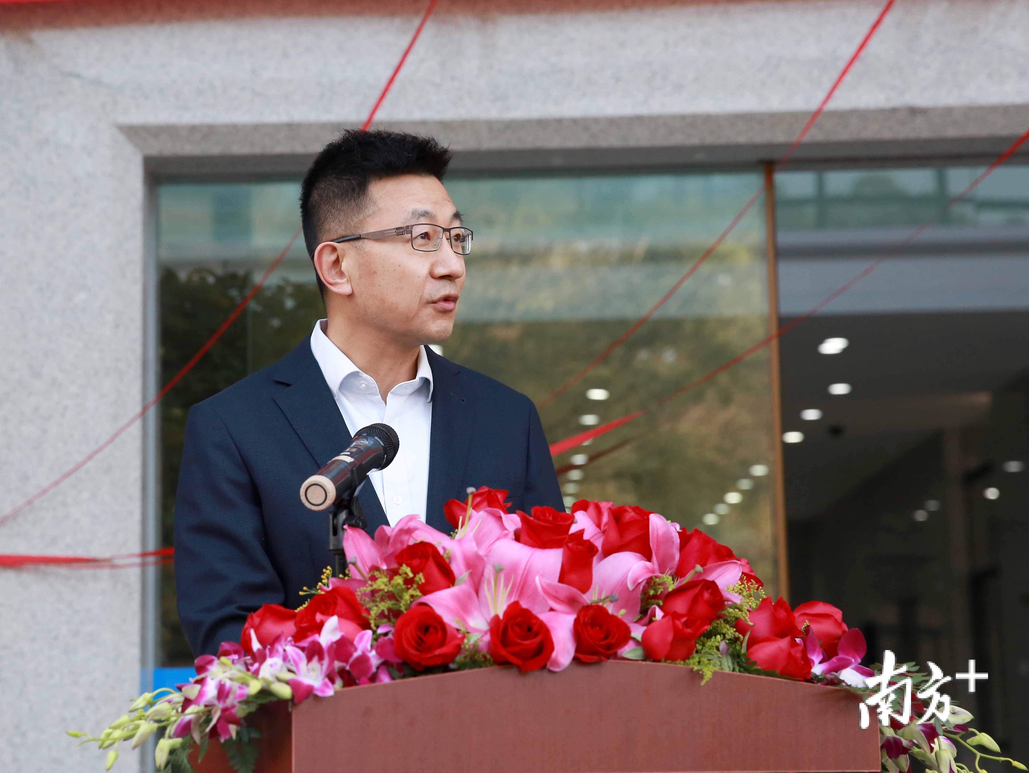 松山湖党工委副书记、管委会主任欧阳南江致辞
