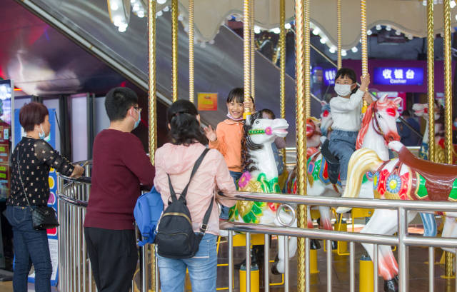 多图 | 大年初三游羊城，各处商场忙