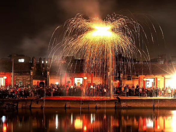 今年还能感受广东非遗年俗从化“掷彩门”的壮观吗？马上安排↘