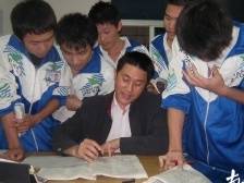 这位扎根基层30年的全国人大代表，一心为山区教育鼓与呼