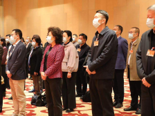 出发！住粤全国政协委员赴京