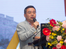 全国人大代表黄建平：自媒体博眼球吸流量，应加大打击力度