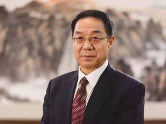 全国人大社建委副主任委员宫蒲光：“应规范网络个人求助行为”|两会特别报道