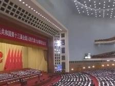 叮咚看两会|从不设目标到“6%以上”，增速背后的大变化