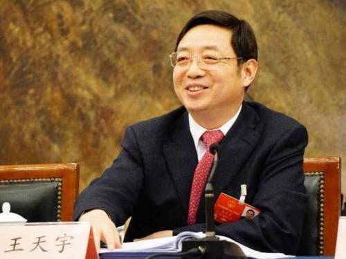 全国人大代表王天宇三份建议为中小银行呼吁:补充资本、降低税费、不良处置