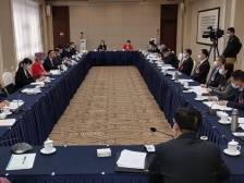 广东代表团分组审议政府工作报告，审查“十四五”规划纲要草案