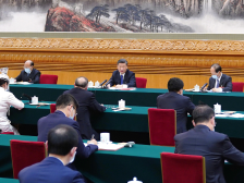 “这个账总是要算的”（微镜头·习近平总书记两会“下团组”·两会现场观察）