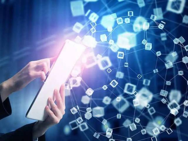 APP过度搜集信息犯法吗？如何保护外卖小哥权益？最高人民法院副院长回应了