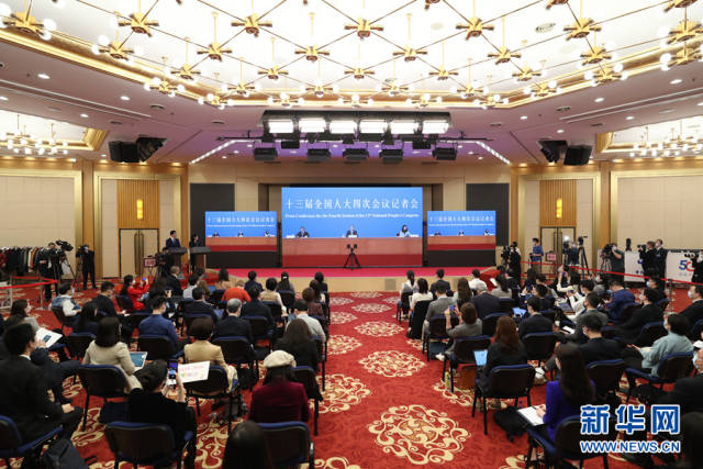 图集丨国务院总理李克强回答中外记者提问