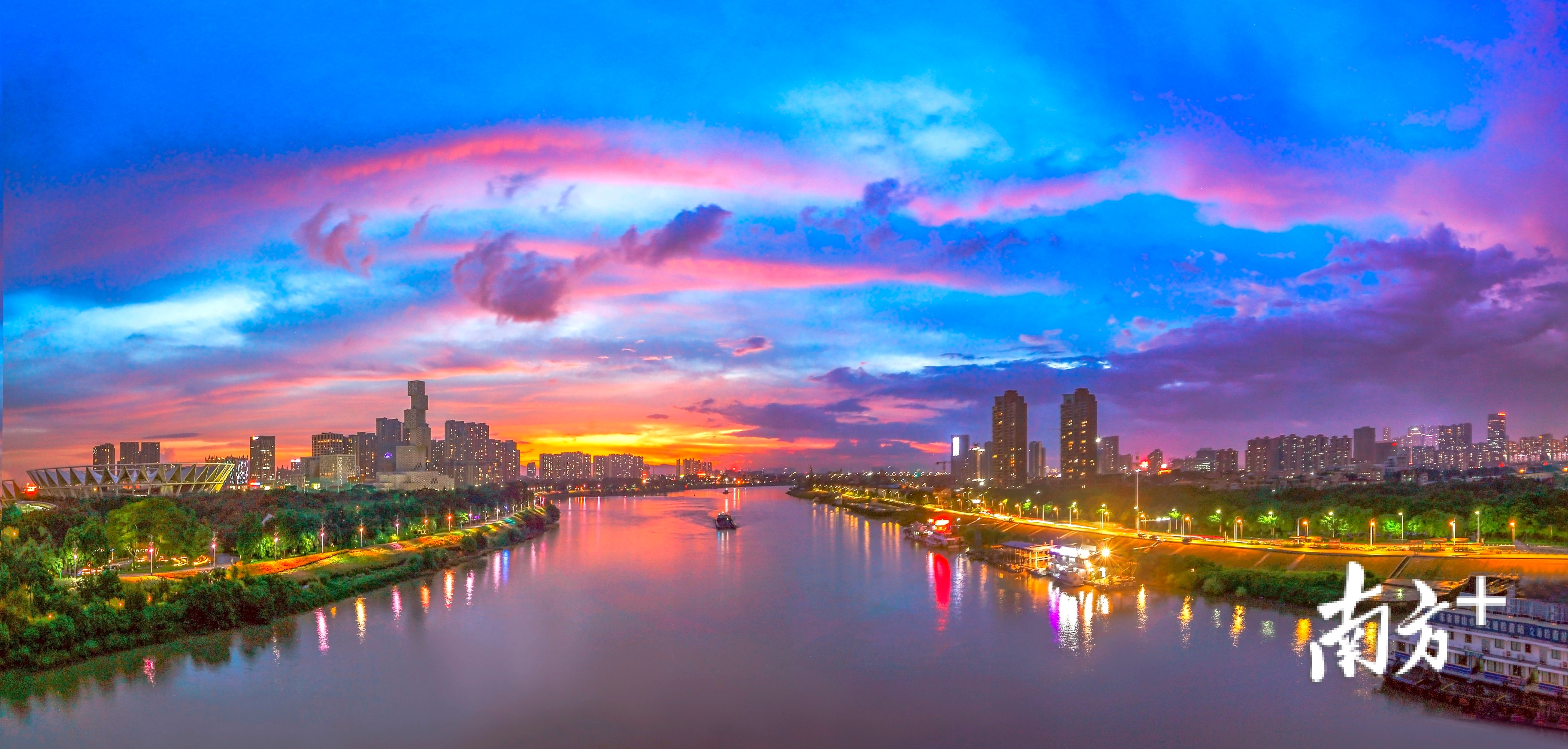 特等奖作品《东平晚霞》。成欲晓摄 特等奖作品《东平晚霞》。成欲晓摄