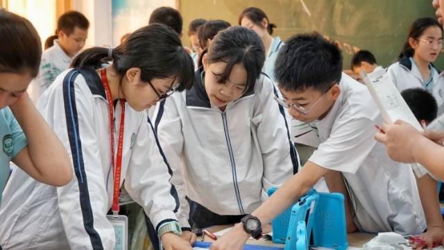 校长说|纪雅王健：无惧民办摇号，小组学习让所有学生“出圈”