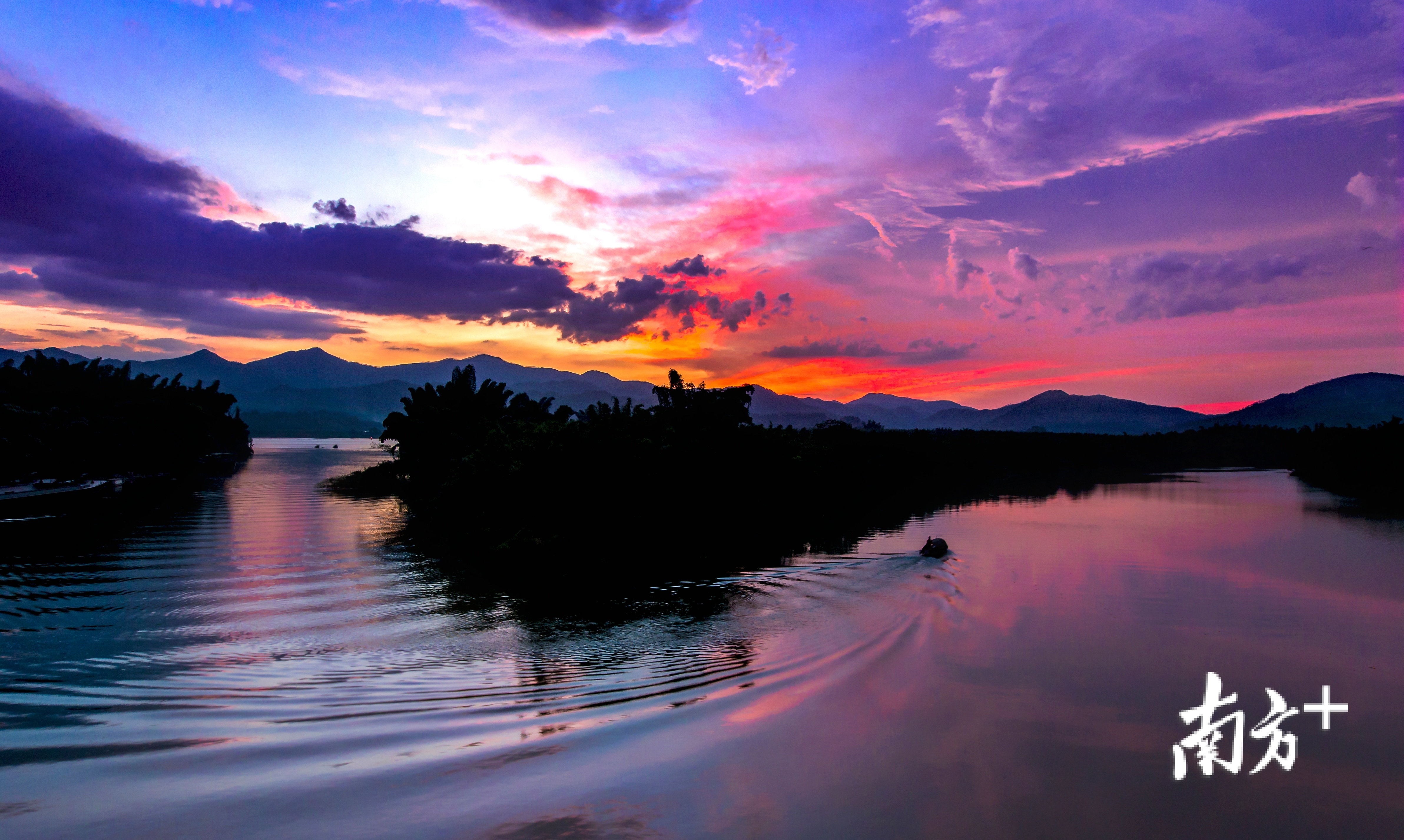 暮色。 邢仪英 摄